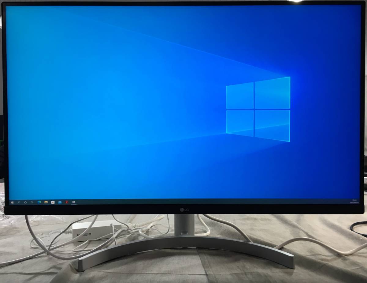 現状品 LG フレームレス モニター ディスプレイ 32UN500-W 31.5インチ 