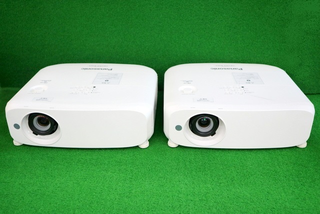 △3024 PANASONIC 液晶プロジェクター【PT-VW535NJ】 ☆2台まとめて