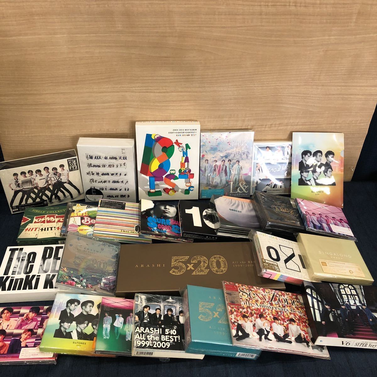 嵐 グッズ y3615 未開封あり・開封品混在・現状渡し ARASHI ⁄ ☆CD⁄DVD 