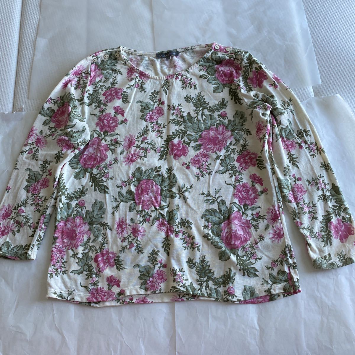ローラアシュレイ　カットソー　試着のみｏｒ着用１回
