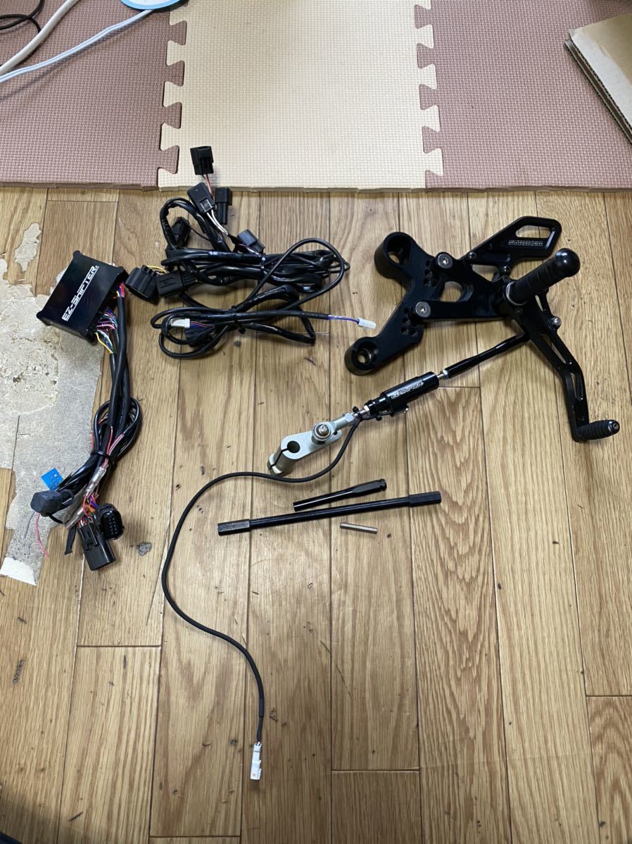 MT-09 ABS 2014年式 テラモト クイックシフター ストライカーバックステップ(左側のみ) MT-09 ヤマハ 口コミ・動画 店 T-REV(寺本自動車商会):ティーレブ Sサプライのメカ