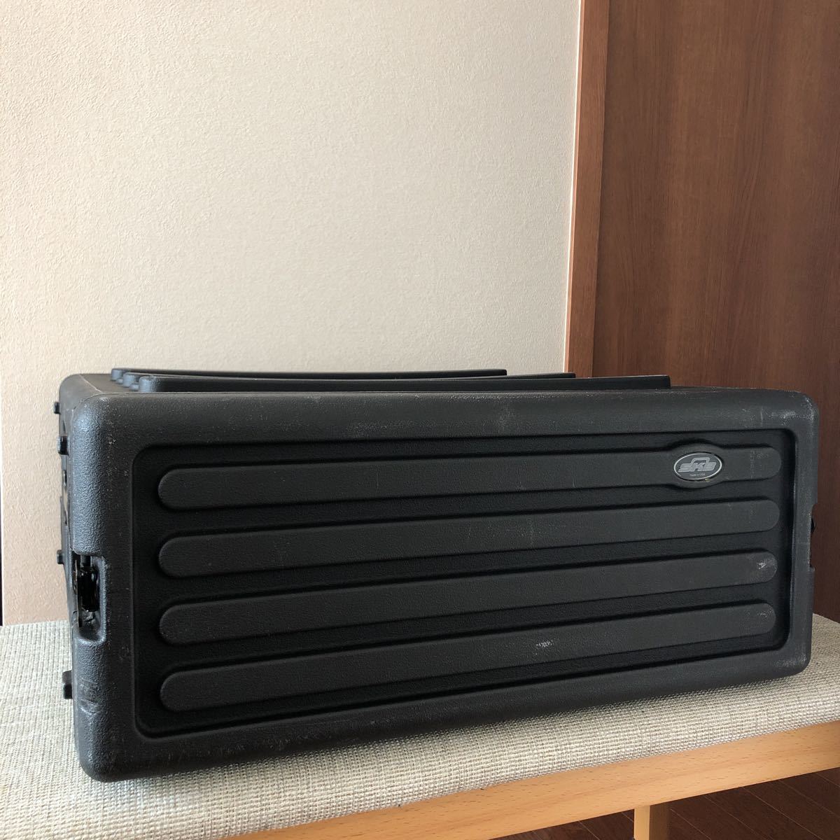 SKB R4U 4Uラックケース