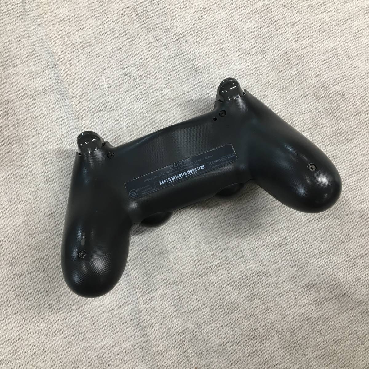 現状品 PlayStation 4 ジェット・ブラック 1TB (CUH-2200BB01) 現状品 PlayStation 4 ジェット・ブラック 1TB (CUH-2200BB01)