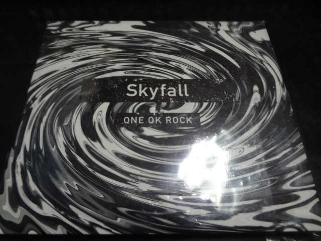 最新作，人気セール ONE OK ROCK Skyfall 会場限定 ワンオク CD(わ行)｜売買されたオークション情報、yahooの商品情報をアーカイブ公開 - オークファン わ行