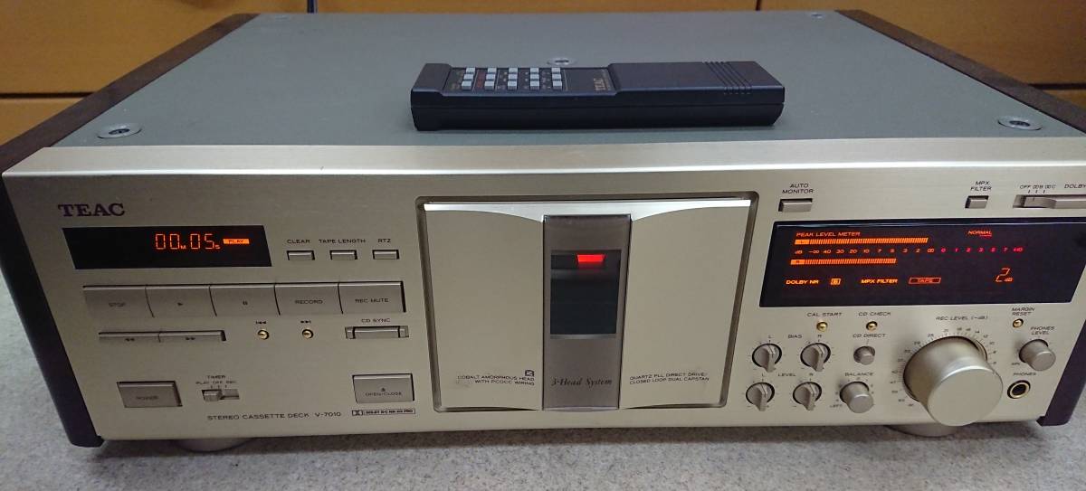TEAC V-7010 ティアック 3ヘッド カセットデッキ カセットテープ