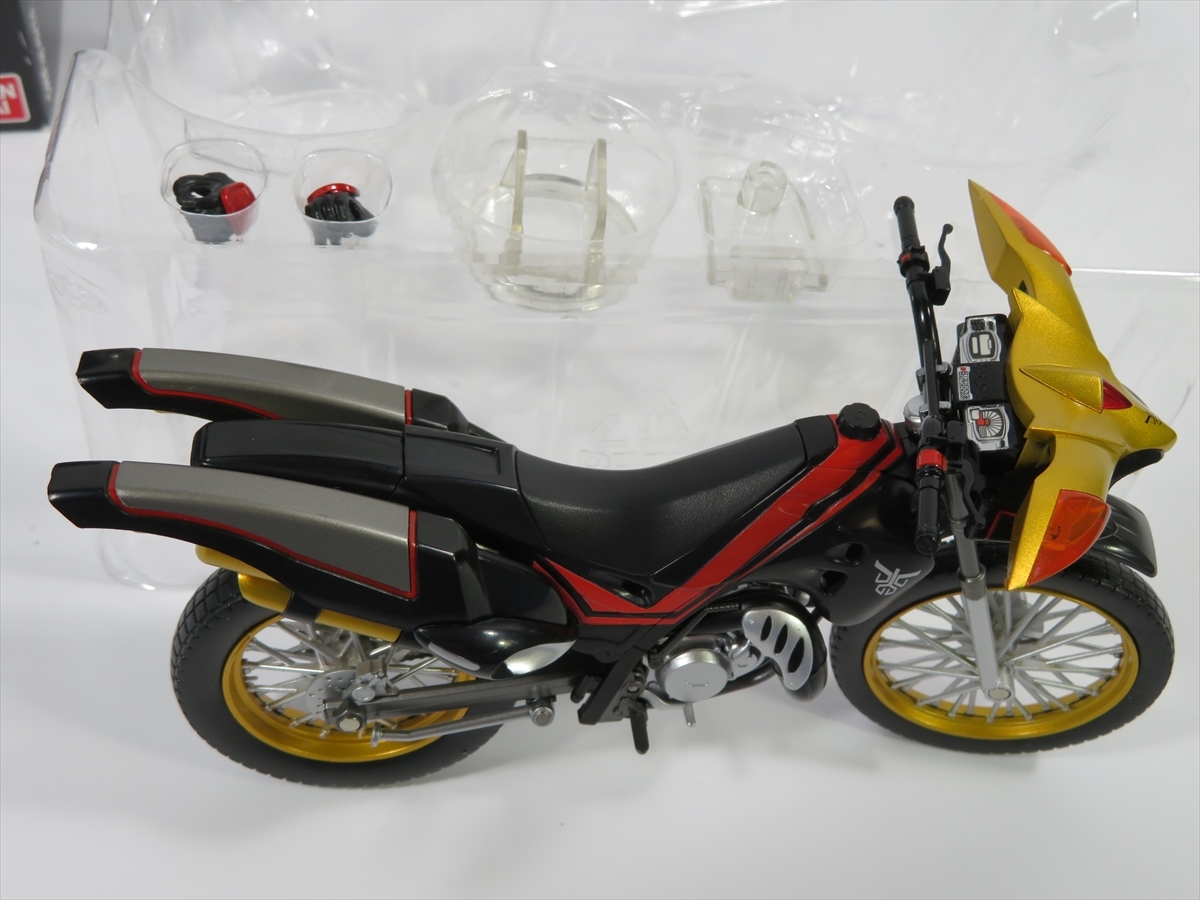 ビートチェイサー2000 S.H.フィギュアーツ トライチェイサー2000 仮面