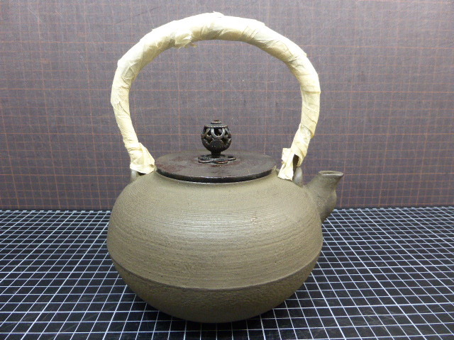 鉄瓶 高岡銅器 般若鋳造所 A550 山水 1L やかん 砂鉄 南部鉄瓶 1200ml 亀文