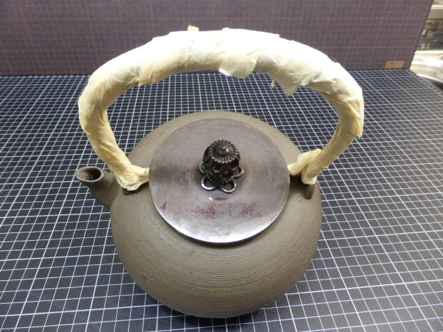 鉄瓶 高岡銅器 般若鋳造所 A550 山水 1L やかん 砂鉄 南部鉄瓶 1200ml 亀文