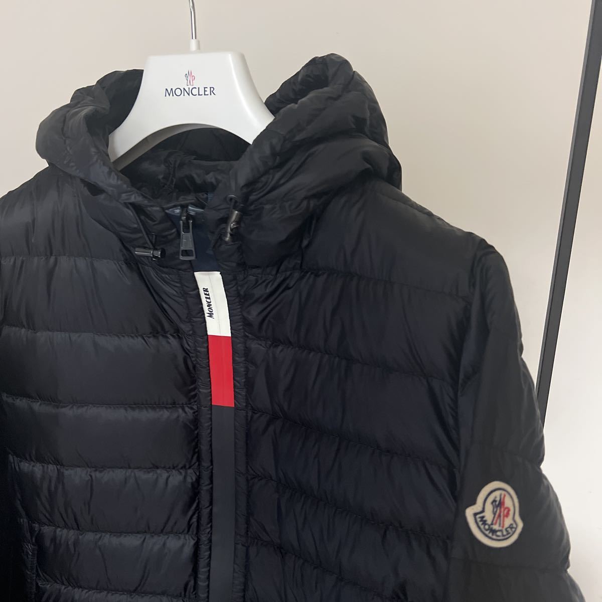 モンクレール ★ROOK★ブラック★軽量ダウンジャケット★サイズ2★ ダウンジャケット モンクレール MONCLER ダウンジャケット）のフリマアイテム一覧 MONCLERGie Cultured
