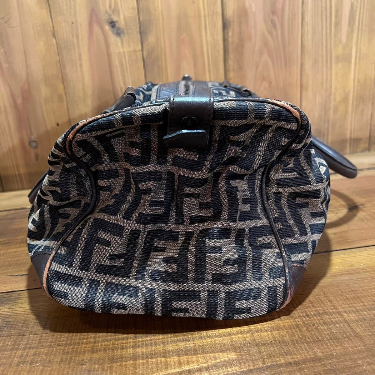 フェンディ FENDI ズッカ柄 キャンバス レザー 【良品】FENDI フェンディ FENDI ズッカ柄 キャンバス レザー 【良品】FENDI