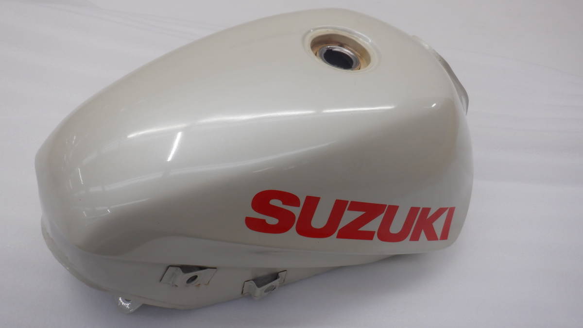 美品 GSX750Sカタナ 3型 タンク 旧車 当時物 KATANA 刀