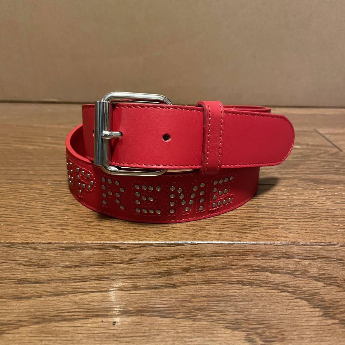 【新品】Supreme スタッズ ベルト 本革 レザー (レッド赤S/M) supreme スタッズ ベルト シュプリーム Supreme シュプリーム 23SS
