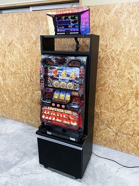 パチスロ実機 Sペルソナ5 コイン不要機付 ⭕️送料無料⭕️ パチスロ実機 Sペルソナ5 コイン不要機付 ⭕️送料無料⭕️