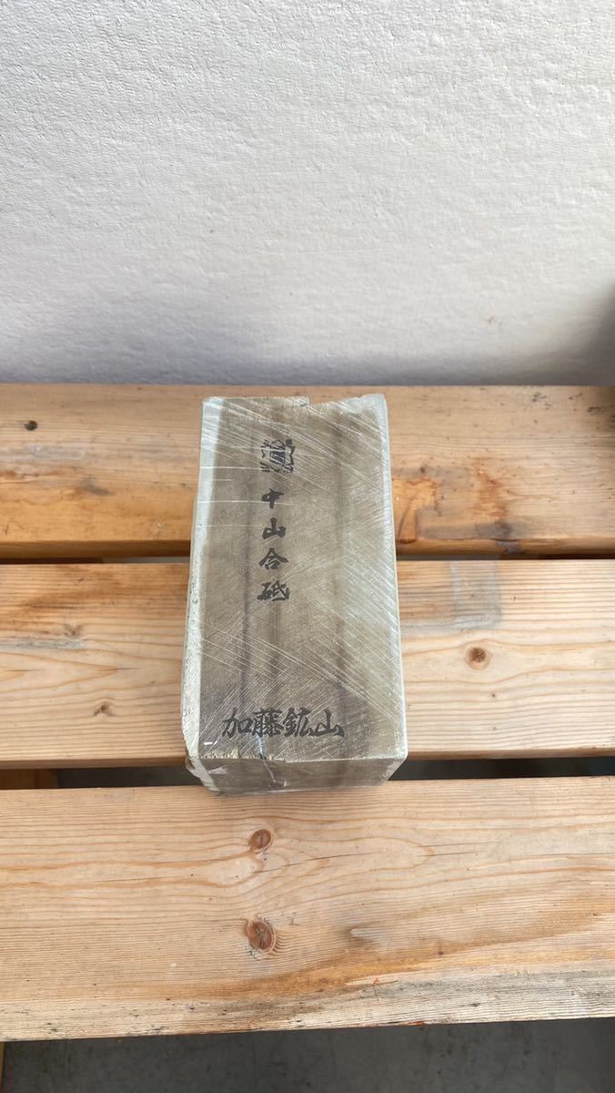 天然砥石　中山ダマスカス白浅葱　極上品　仕上げ砥石　検）包丁　鑿　鉋　剃刀　大工道具　刀剣　骨董 天然砥石 極上品 正本山 1435ｇ ダマスカス戸前 筋無