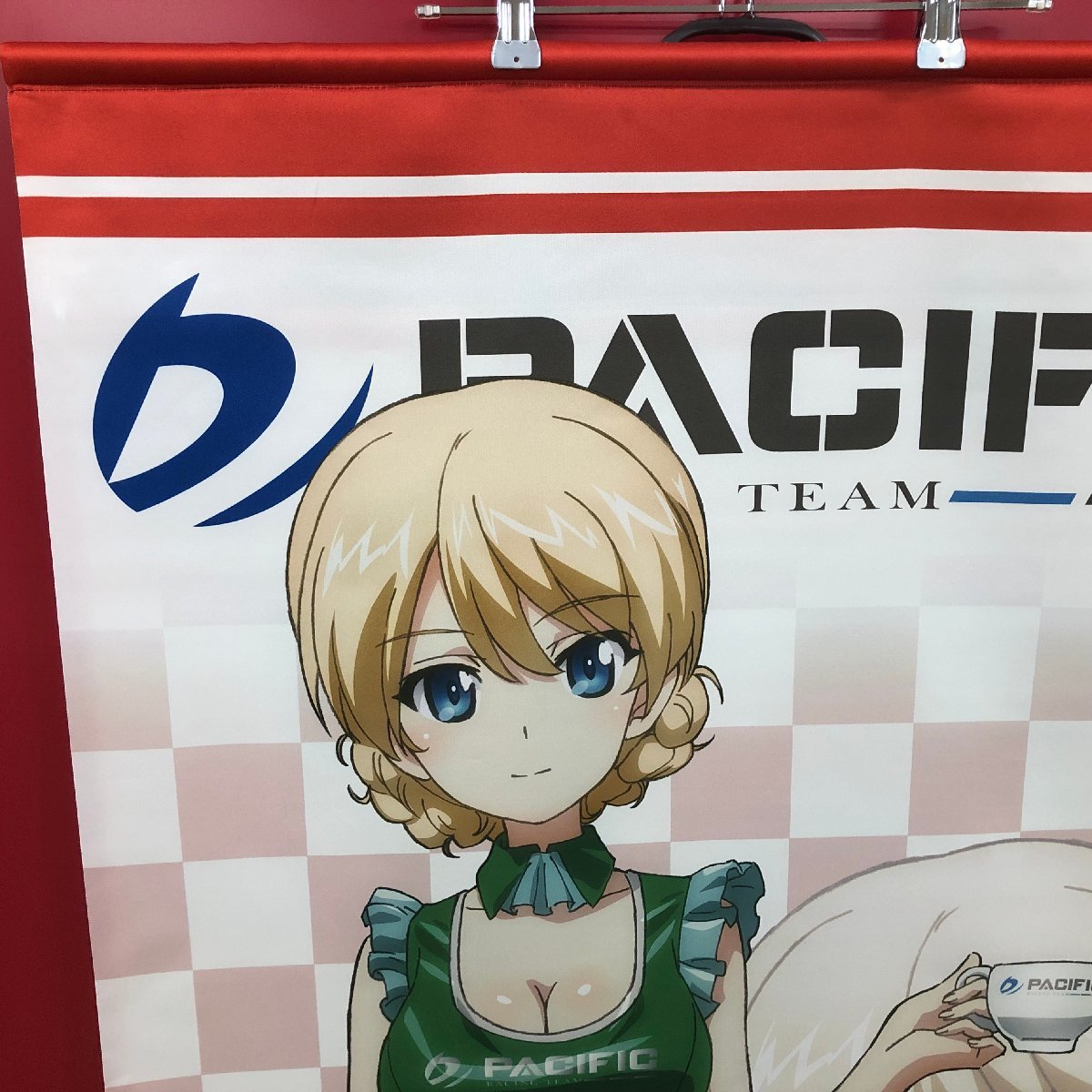 1円出品】（タペストリー）ダージリン「PACIFIC RACING TEAM×ガールズ 