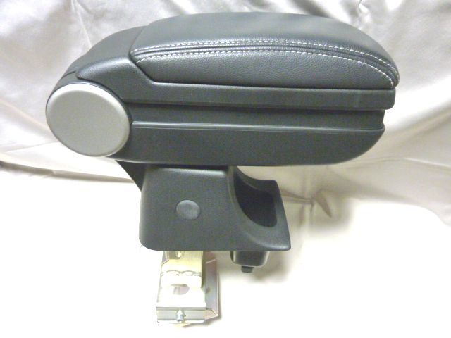 フィット アームレスト Geの値段と価格推移は 400件の売買情報を集計したフィット アームレスト Geの価格や価値の推移データを公開