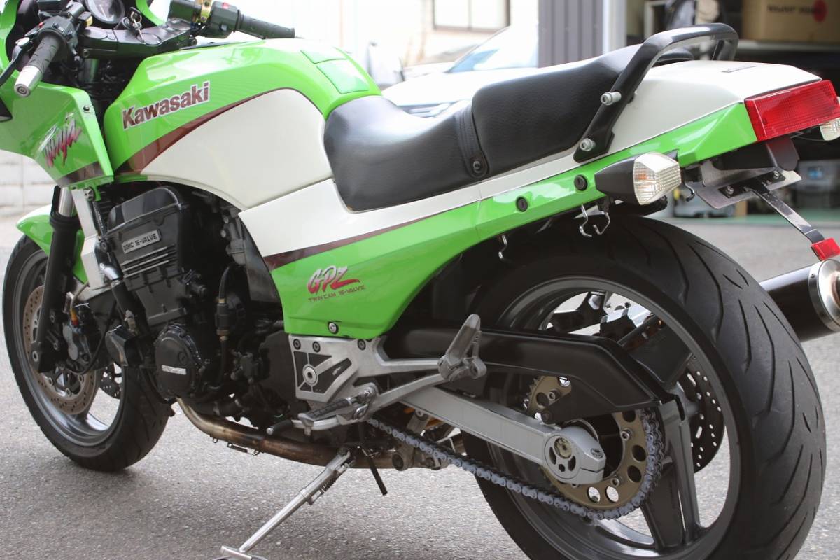 GPZ900R/NINJA/ニンジャ/逆輸入フルパワーA10モデル/人気のライム 