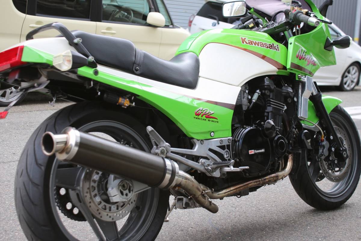 GPZ900R/NINJA/ニンジャ/逆輸入フルパワーA10モデル/人気のライム 