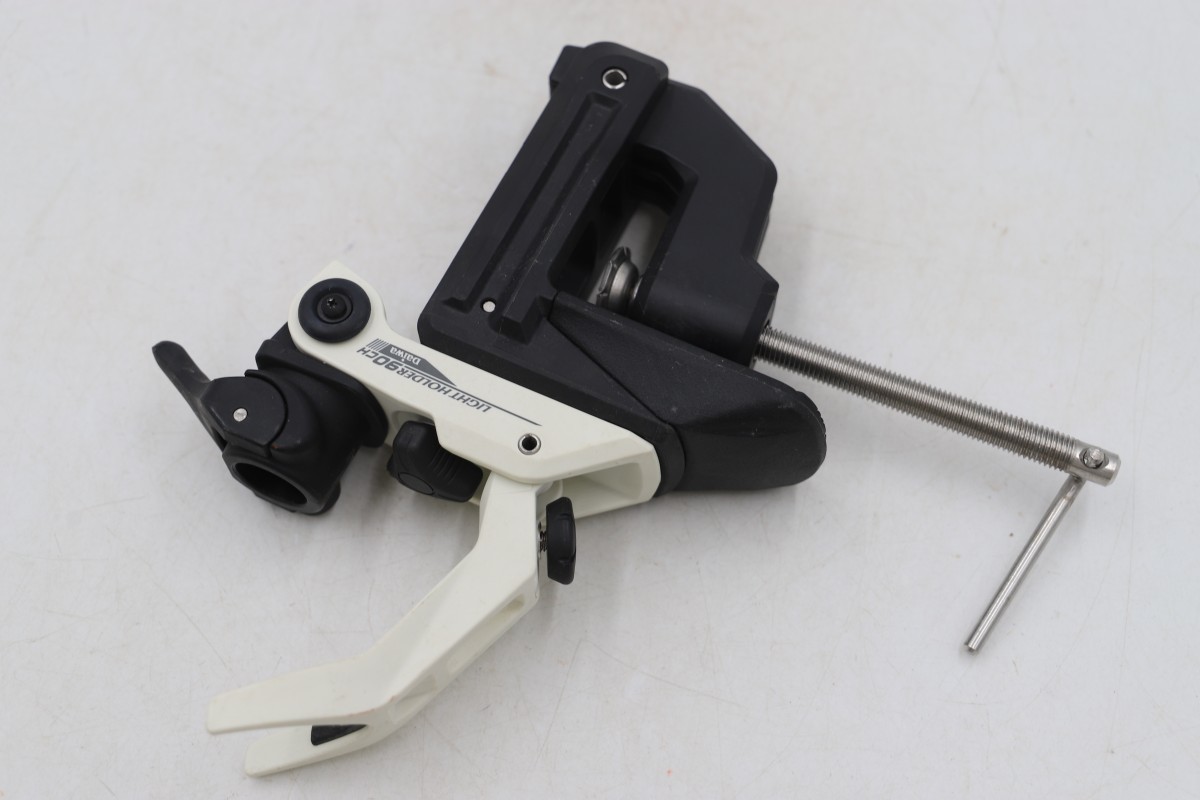 DAIWA/ダイワ LIGHT HOLDER 90CH ロッドキーパー (D6677)