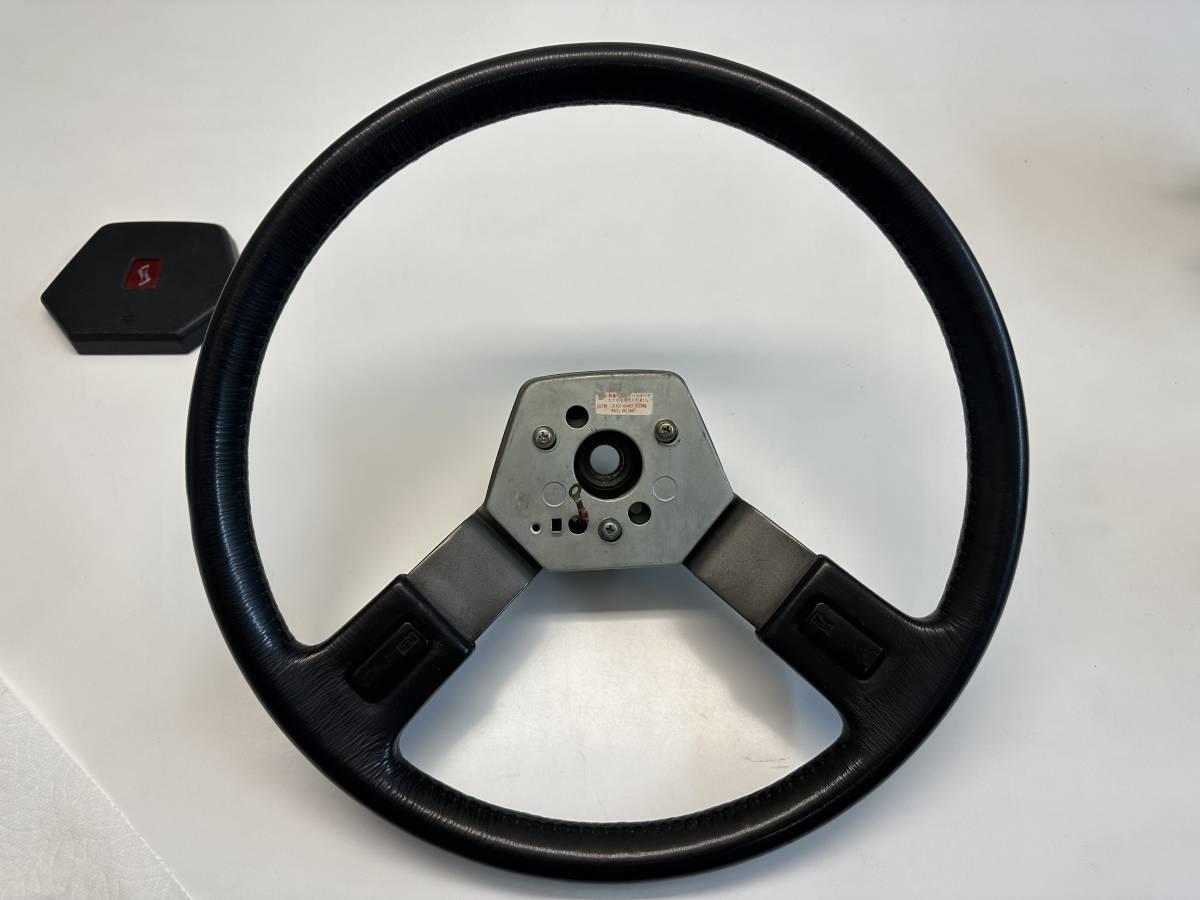 スカイライン ジャパン 後期 GT-ES 純正ハンドル ステアリングホイール