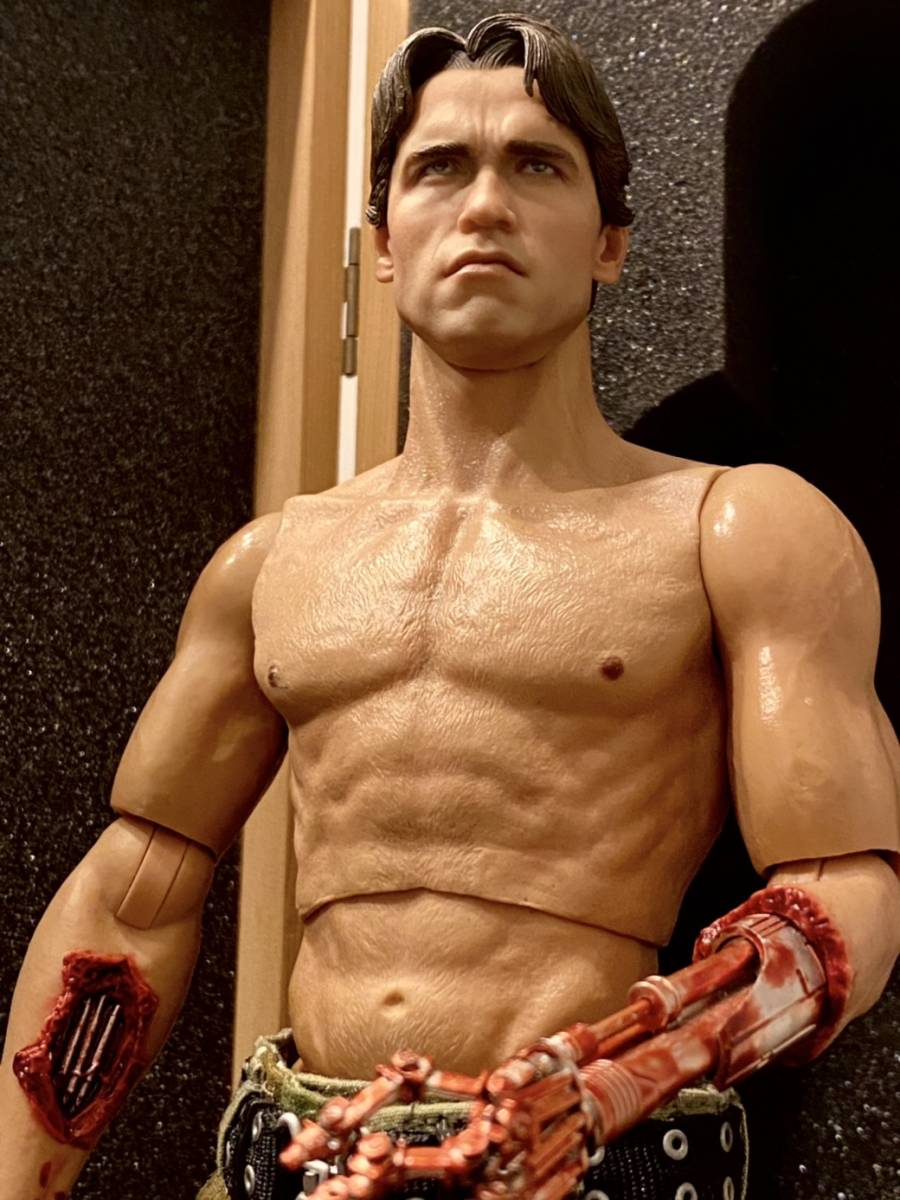 本物保証，格安 HOTTOYSカスタム TERMINATOR フィギュア(ターミネーター)｜売買されたオークション情報、yahooの商品情報をアーカイブ公開 - オークファン ターミネーター