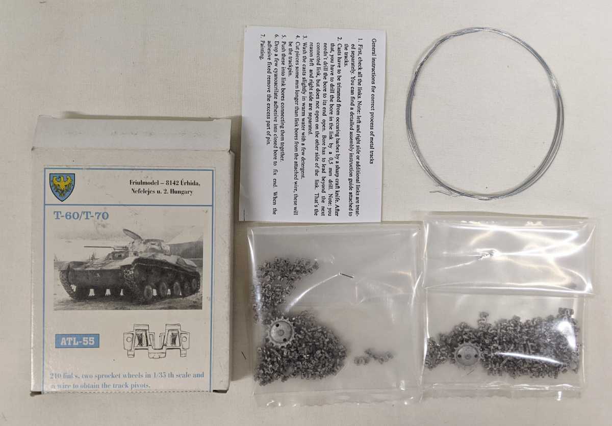  コレクターズアイテム な フリウルモデル 1/35 WWⅡ ロシア軍T60/70軽戦車等用メタル連結キャタピラ(その他)｜売買されたオークション情報、yahooの商品情報をアーカイブ公開 - オークファン その他