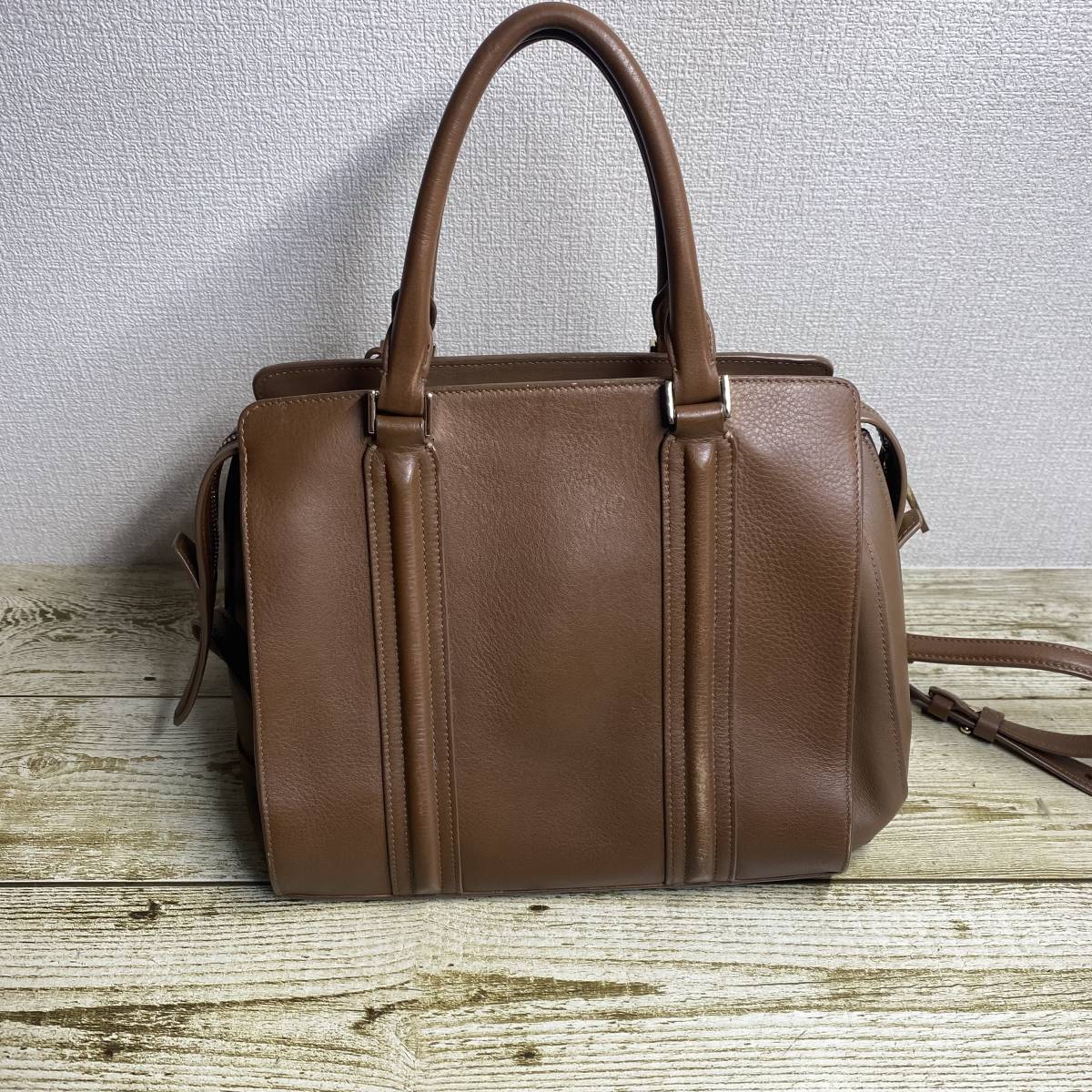 HUGO BOSS」ヒューゴボス○ 流行りのトートバッグ○ハンドバッグ 