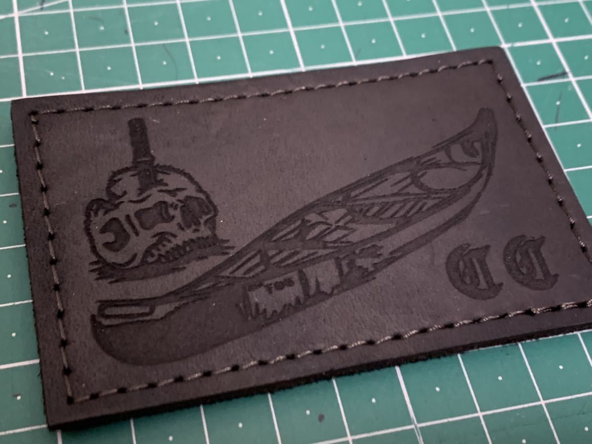Pin's FOG X Bald Bros Canoe Club – Rouge Et Or, Numéroté, Made In USA (Neuf)