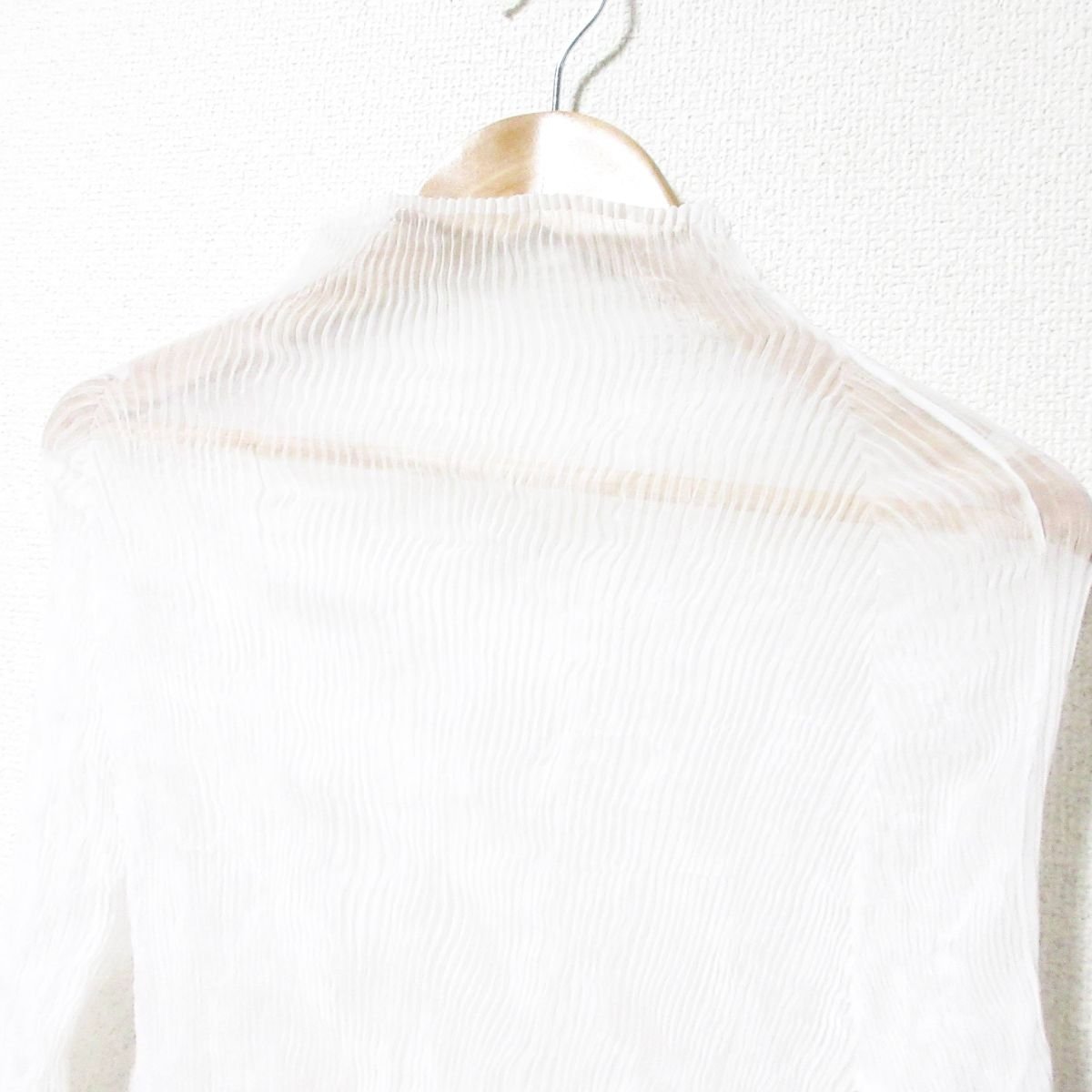 美品 ISSEY MIYAKE イッセイミヤケ 長袖 タートルネック シアー