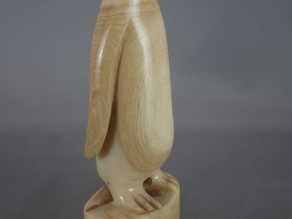 ☆ マッコウクジラ 鯨歯 彫刻 ペンギン 13.8cm 185.0g