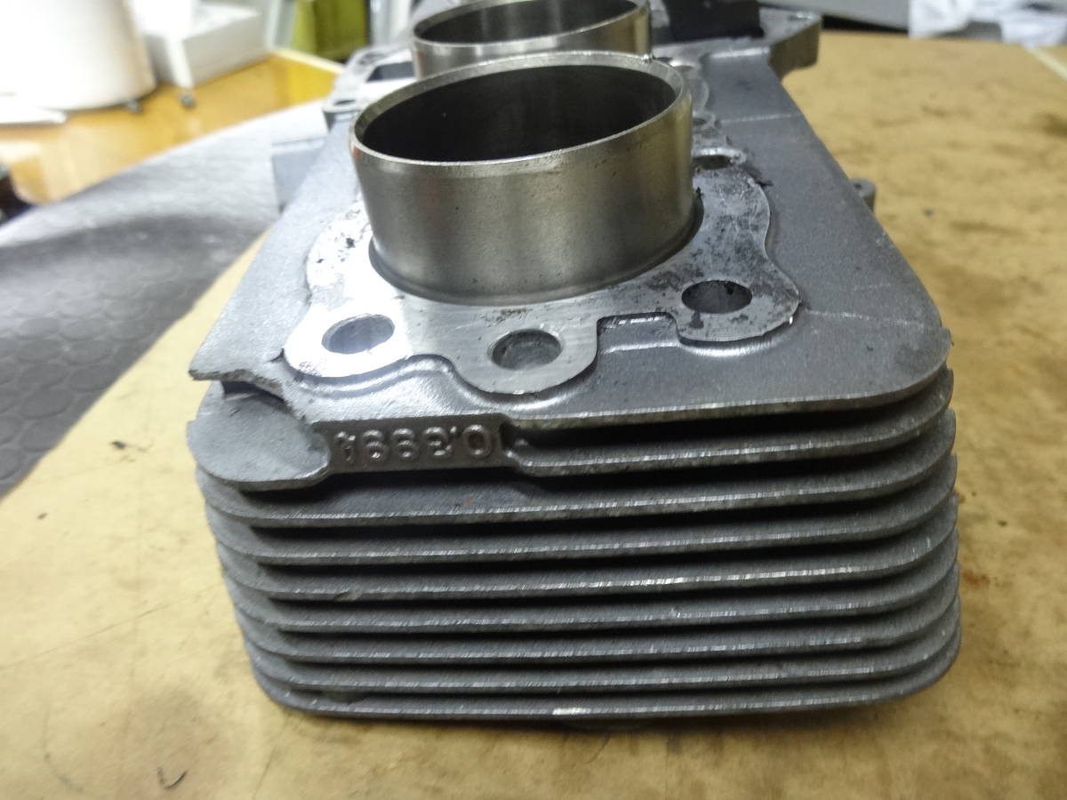 ゼファー400 ZR400C カワサキ エンジン部品 エンジンカバー