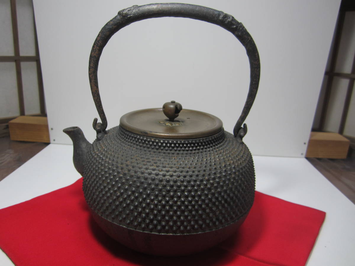 鉄瓶 | 1.8L まいにち、鉄器。 銅蓋 丸南部アラレ（銅蓋） 及川