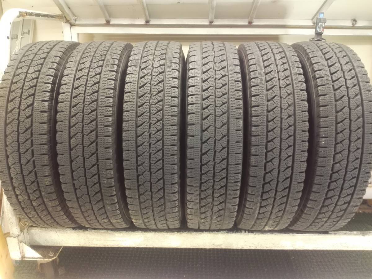 大人気，SALE L-984 BRIDGESTONE トラック スタッドレス 205/85R16 117/115 L. LT 6本(タイヤ)｜売買されたオークション情報、yahooの商品情報をアーカイブ公開 - オークファン タイヤ