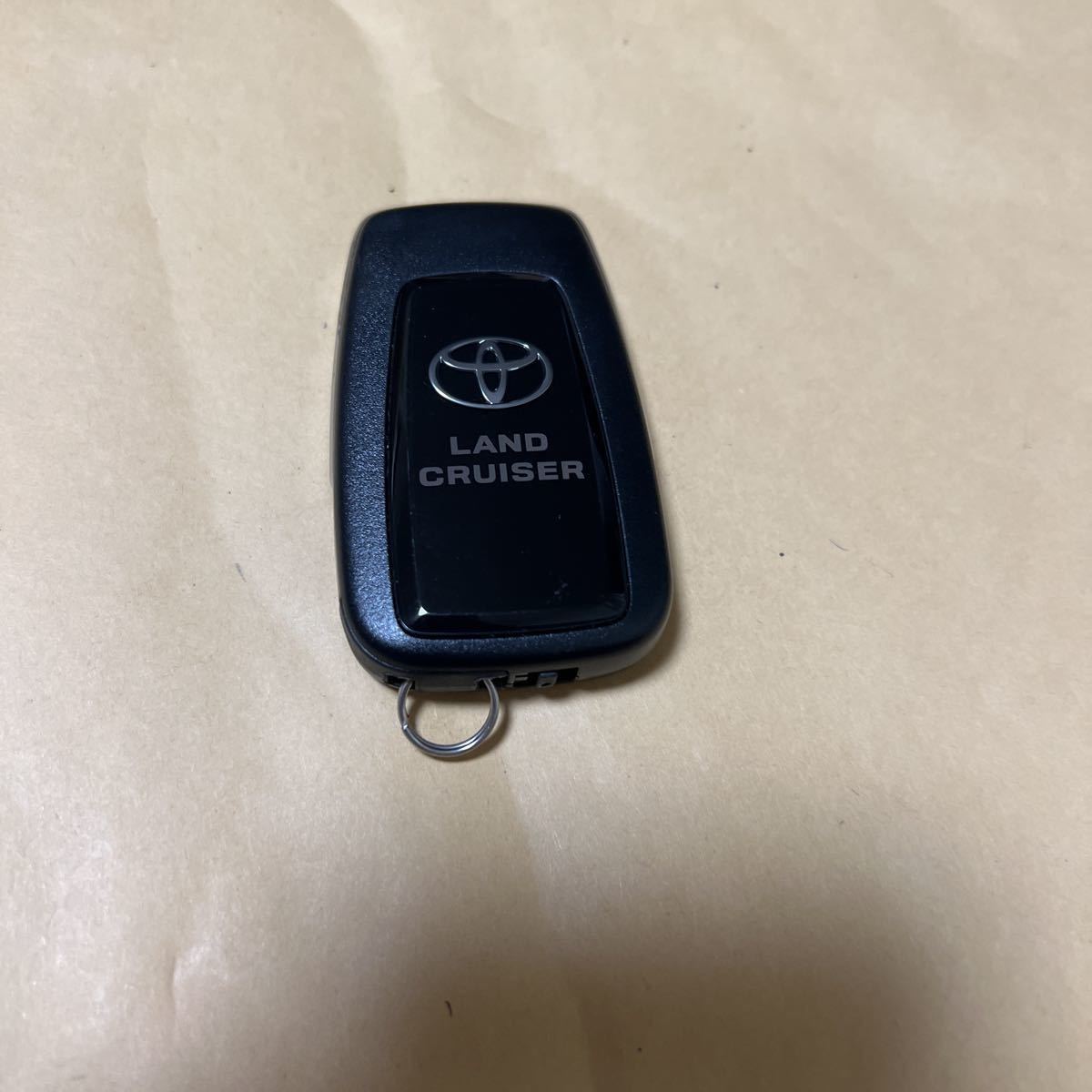 美品☆送料込み☆150ランドクルーザープラド　スマートキー ランクルプラド　3ボタン パワーバックドア付　281451−3330 1