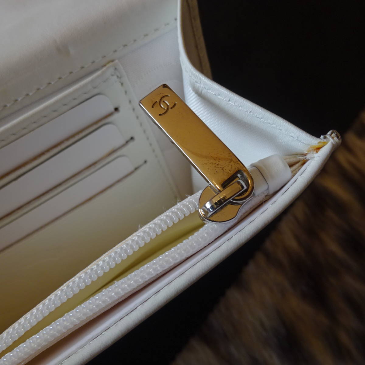 美品 CHANEL シャネル 2つ折り財布 カンボンライン CC ココマーク ロゴ