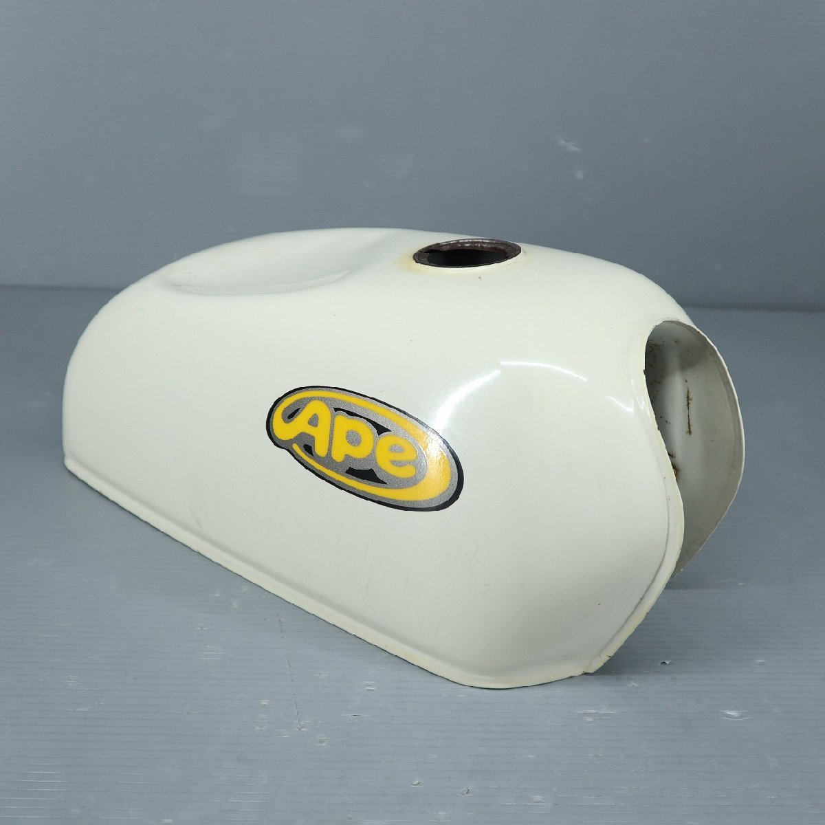 【お買い得，SALE】 ホンダ APE/エイプ 50/100 純正 ガソリン/フューエル/燃料 タンク 白/ホワイト ヘコミあり 221031MO0004(ホンダ用)｜売買されたオークション情報、yahooの商品情報をアーカイブ公開 - オークファン ホンダ用