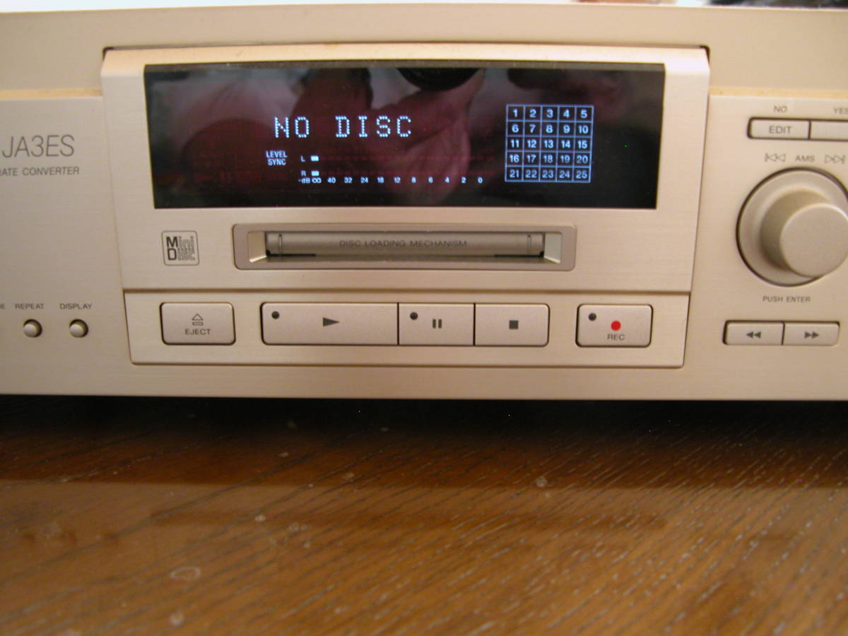 ジャンク品　SONY ZS-M5 / CD MD ソニーMDIO（エム ZS-M5 SONY ジャンク品 ⁄ CD MD - ソニーMDIO（エム 「sony zs-m5