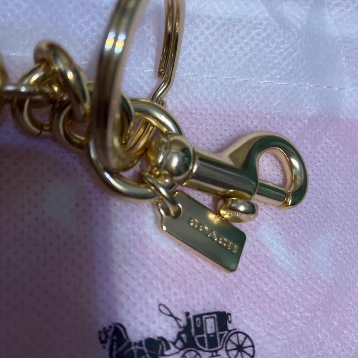 送料込専用袋付○新品○価22000 COACH X PEANUTS スヌーピー ゴールド