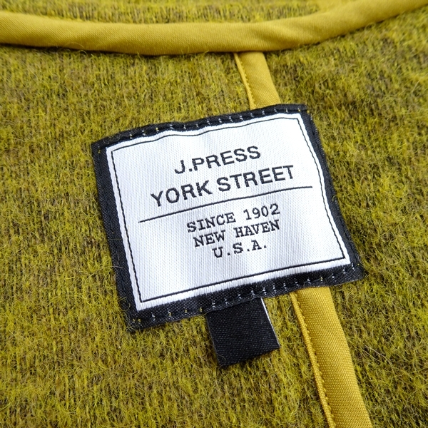 YORK 自分らしく。 STREETの服 | ONWARD CROSSET MAG 2024年春夏ウィメンズ ORIGINALS) オリジナルス( J.プレス STREET メンズ tシャツ × 「WOMEN」ドルマンシルエット