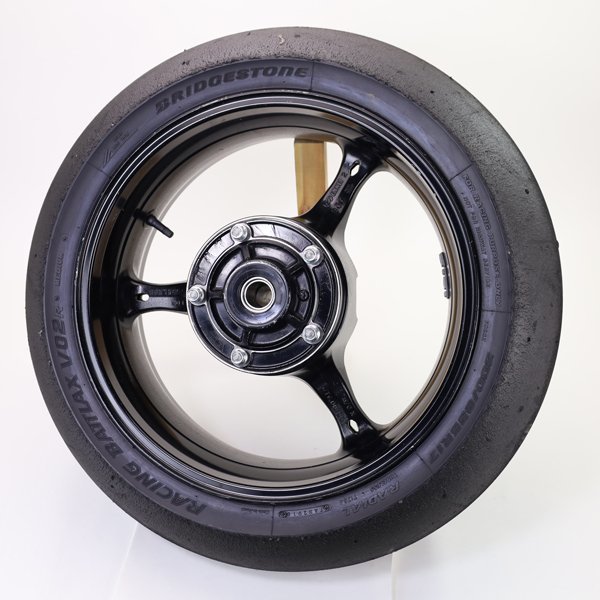 GSX－R1000リアホイール GSX-R1000 リアホイール 17×MT6.00 振れ無し