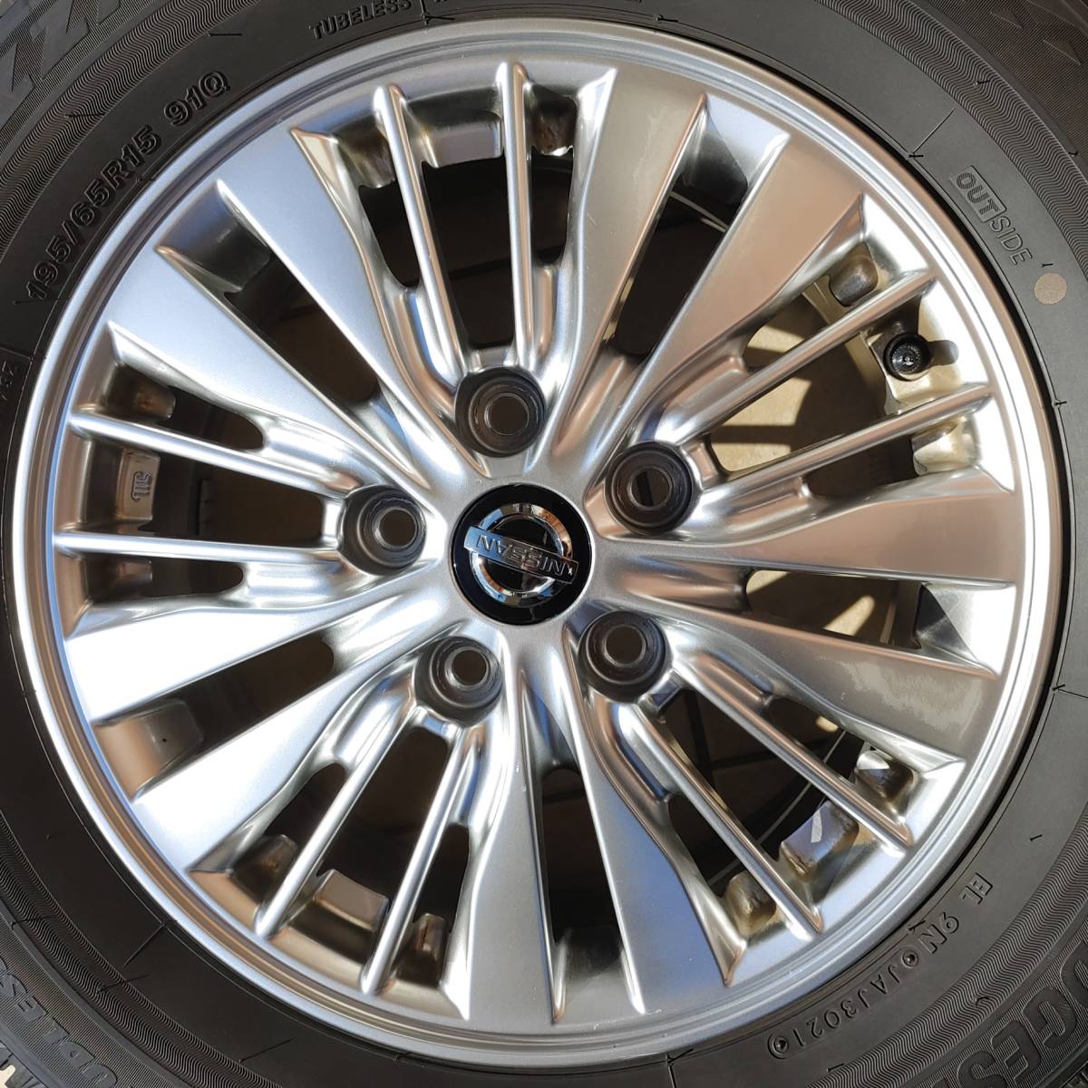 日産純正 セレナ 15インチ ホイール4本セット （2022年製4本