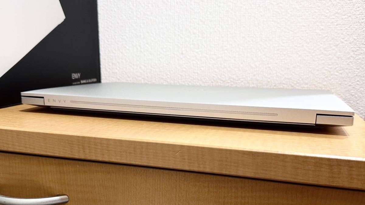 HP ENVY 15-ep1013TX クリエイターモデル G2 Core i9-11900H/32GB/2TB 
