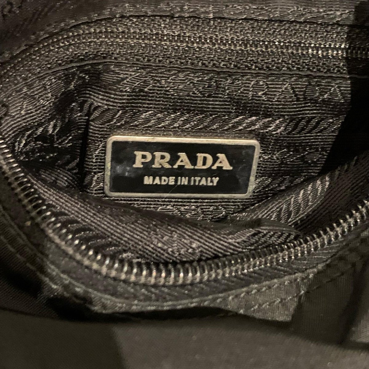 PRADA プラダ 三角ロゴプレート　テストートナイロン　ショルダーバッグ　ブラック ショルダーバッグ PRADA プラダ トートバッグ ブラック■美品 プラダ■テスートナイロン 美品プラダ