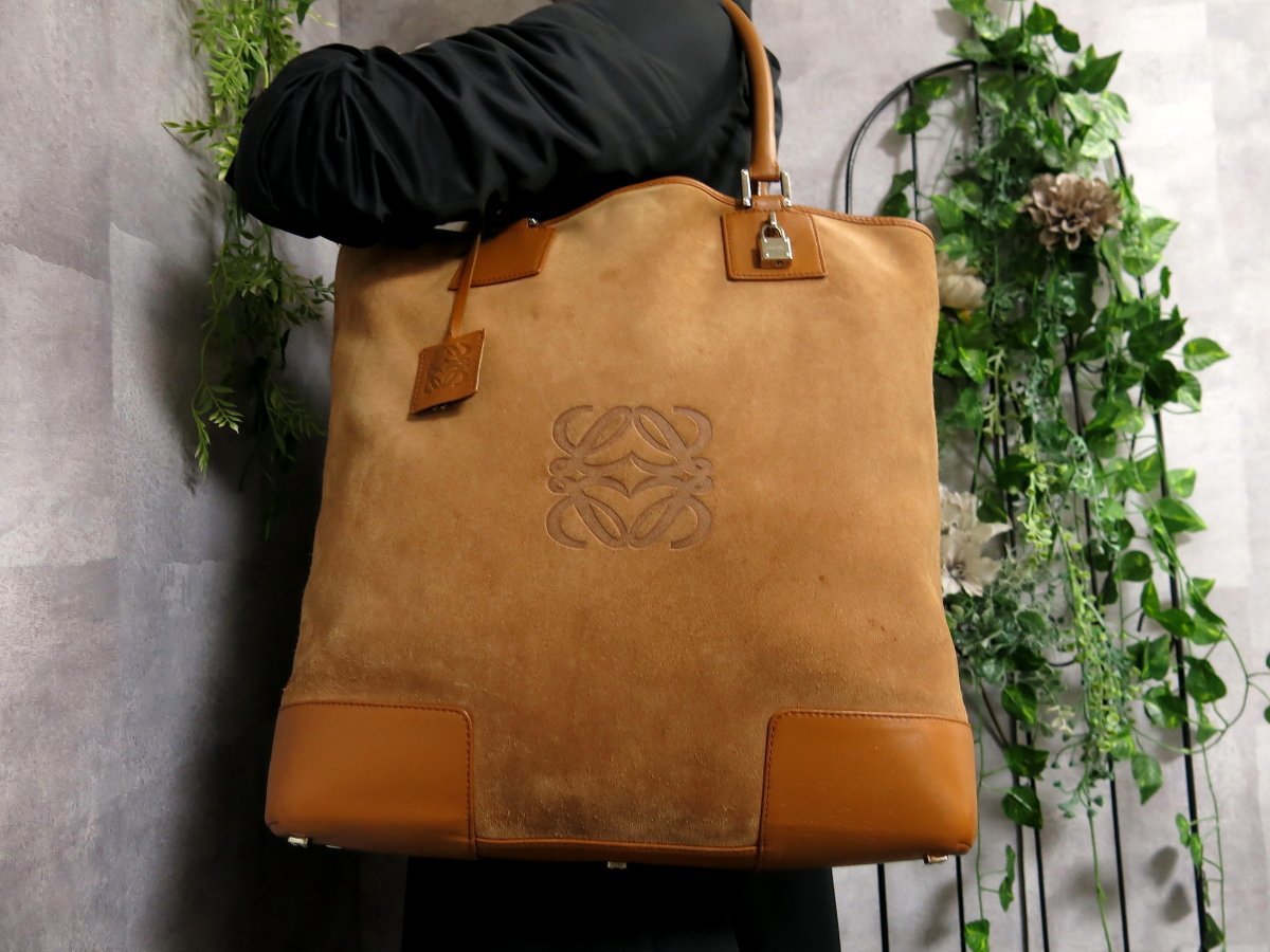 ○LOEWE ロエベ○アナグラム○ロゴ型押し○スエード カーフ レザー 本 
