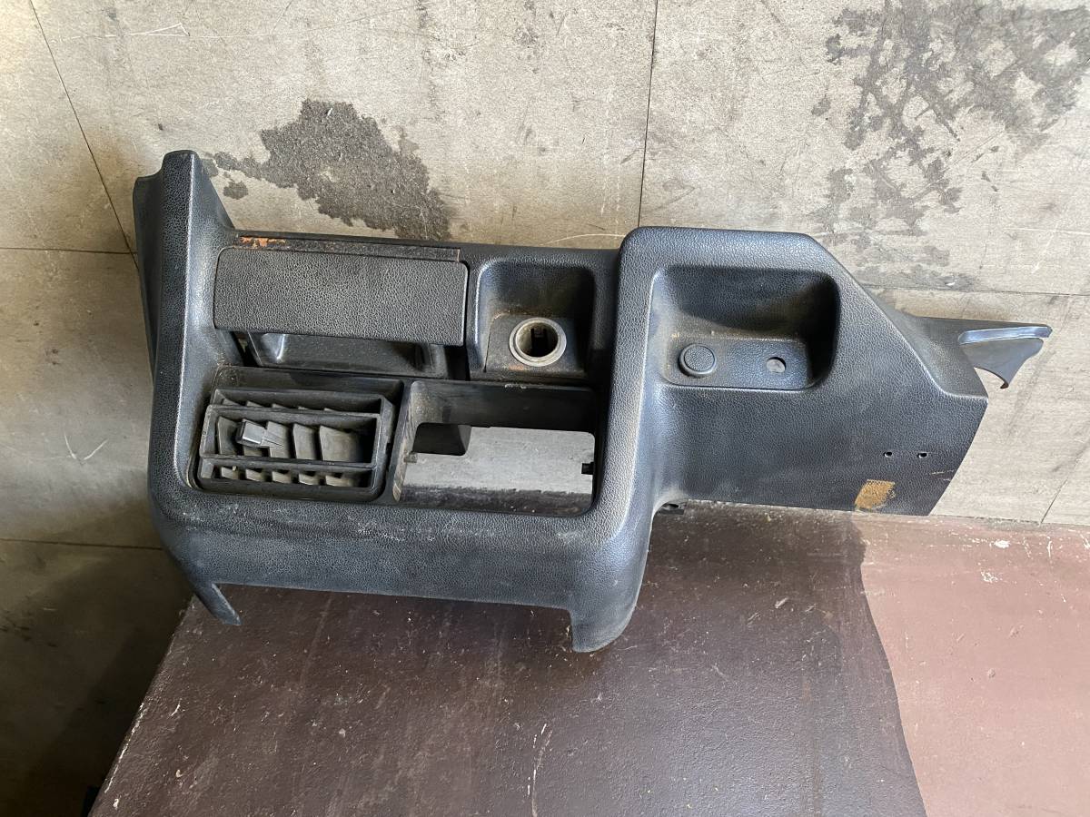 100%新品，安い スカイライン GC110 ケンメリ 日産純正 内装パーツ センター 吹き出し口 センターパネル 品 当時物 ヨンメリ(日産用)｜売買されたオークション情報、yahooの商品情報をアーカイブ公開 - オーク 日産用