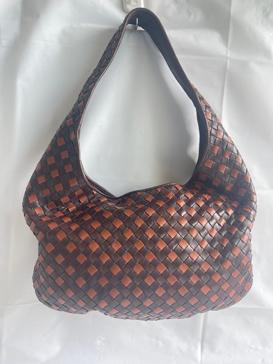 KF0411-62I ゆうパック着払い BOTTEGA VENETA イントレチャート ワン 