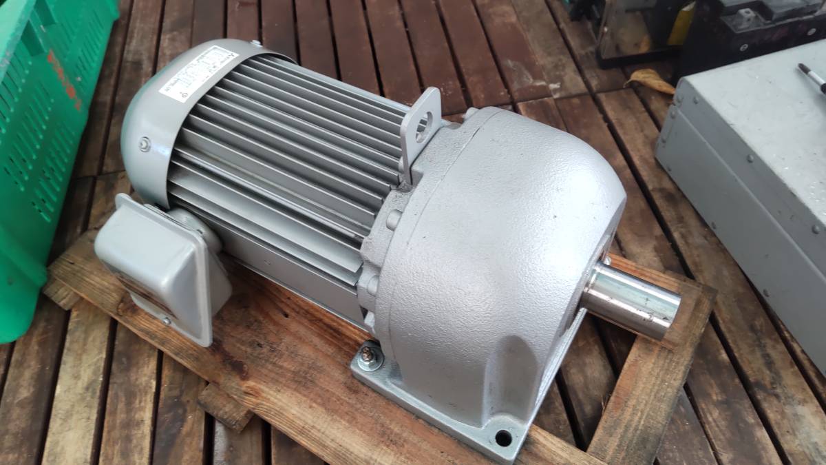 未使用？ 三菱 ギヤードモーター1.5kw GM-SP 1:30 ギヤモーター 三相 