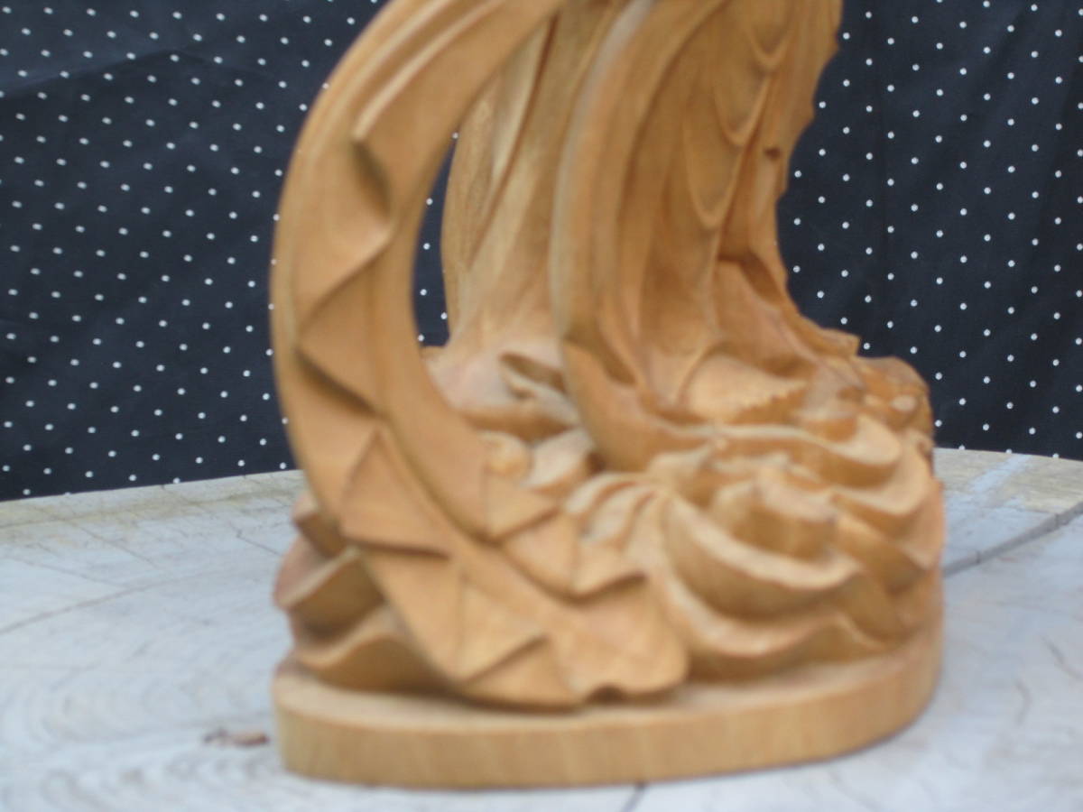 木彫り 天女 飛天 菩薩 高さ約24センチ(仏像)｜売買された