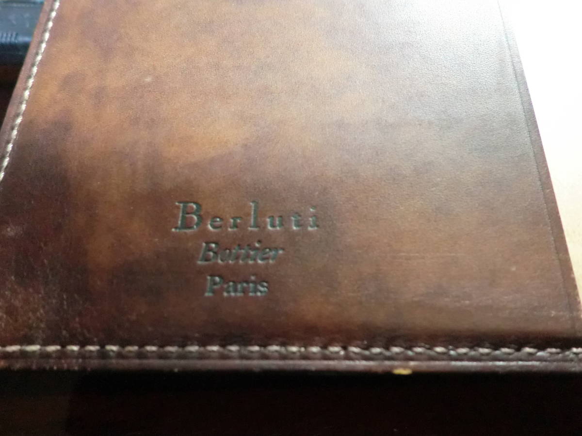 ⑤ Berluti Bottier Parisベルルッティのノートカバー 大 ブラウン 