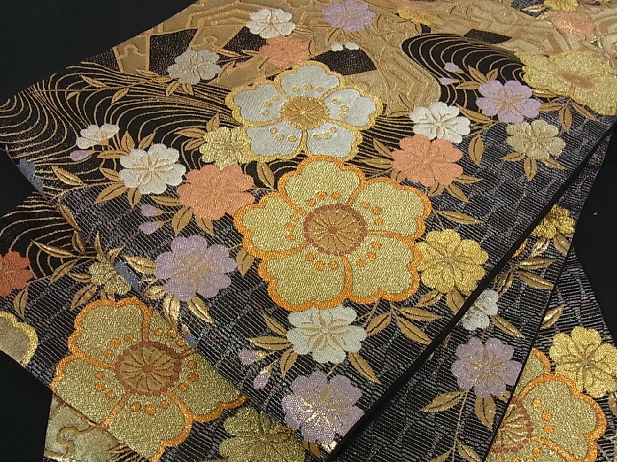花美人着物■六通柄袋帯　片輪車流水花文　金糸　逸品　op1321